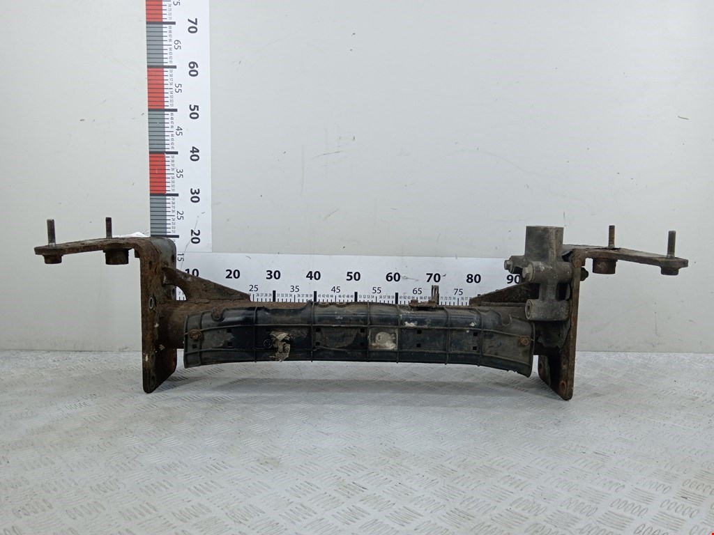 Усилитель переднего бампера (передний) IVECO EuroCargo III 2008-2015