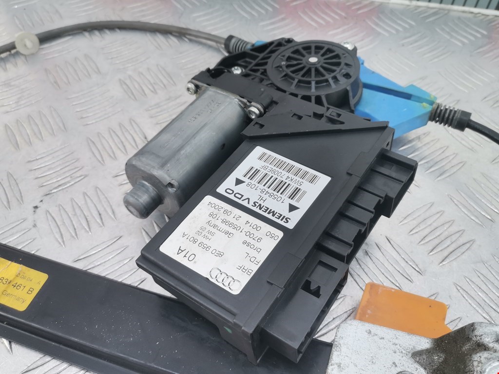 Стеклоподъемник задний левый AUDI A4 B6 2001-2005