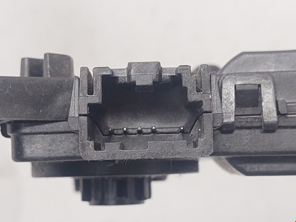 Моторчик заслонки печки CHEVROLET Malibu 2015-н.в.