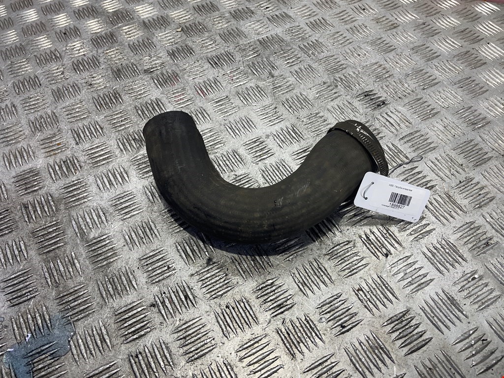 Патрубок интеркулера VOLKSWAGEN Passat B6 2005-2011