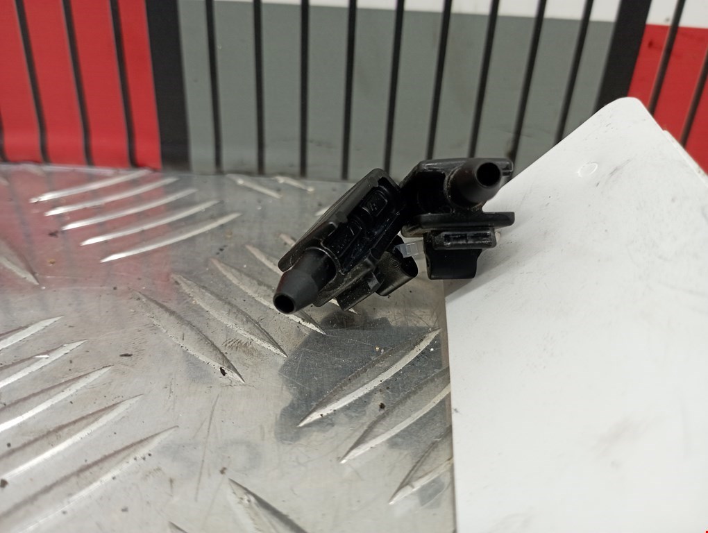 Форсунка омывателя лобового стекла RENAULT Megane II 2002-2009