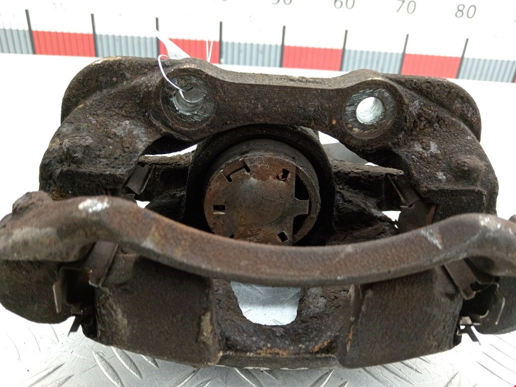 Суппорт передний правый PEUGEOT 308 2007-2015