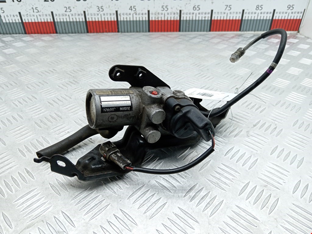 Цилиндр тормозной главный TOYOTA Prius II XW20 2003-2012