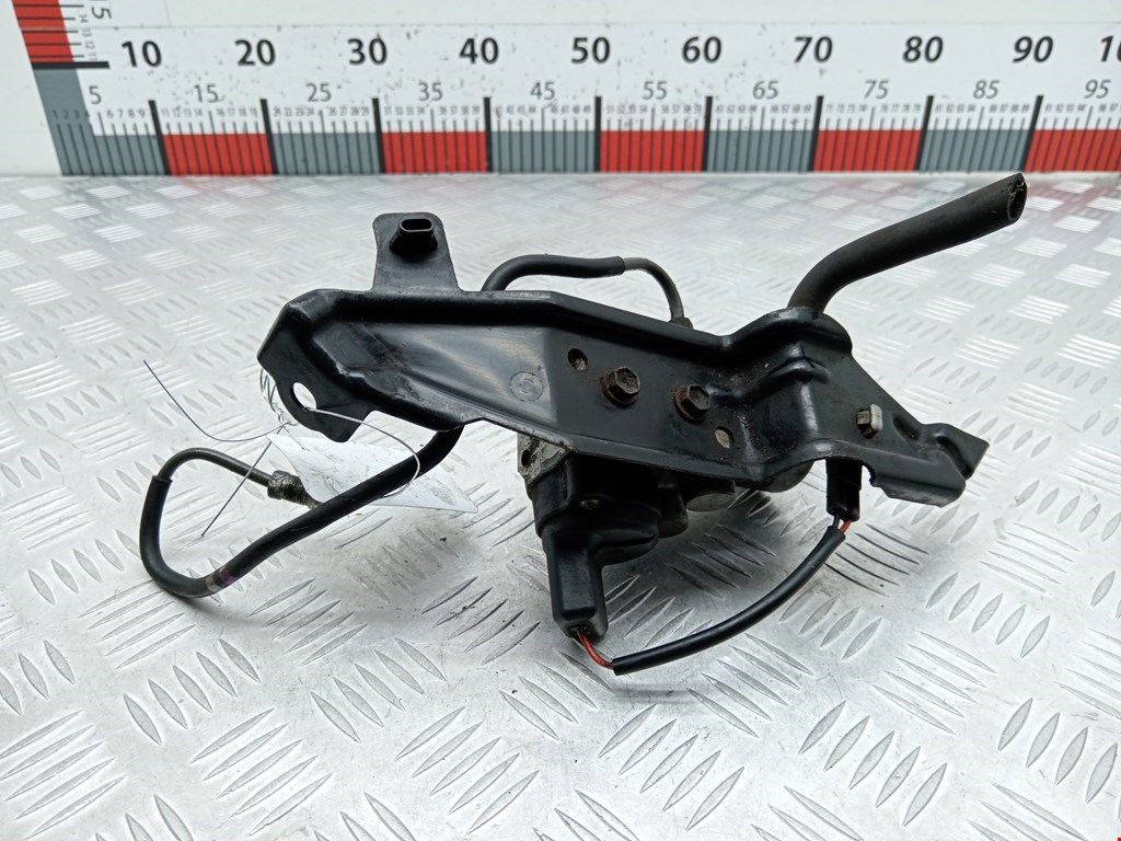 Цилиндр тормозной главный TOYOTA Prius II XW20 2003-2012