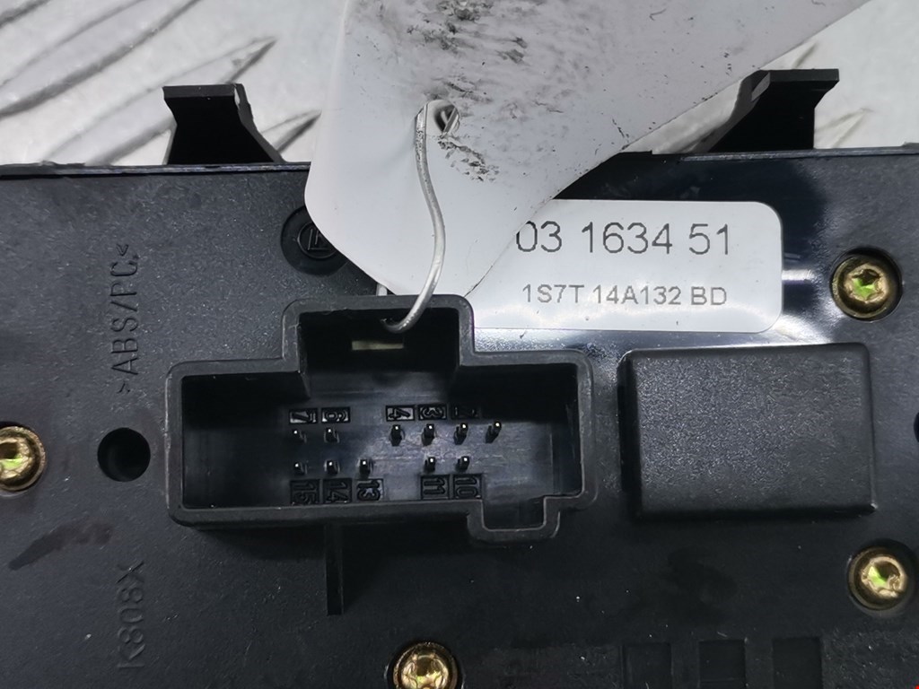 Блок управления стеклоподъемниками FORD Mondeo III 2000-2007