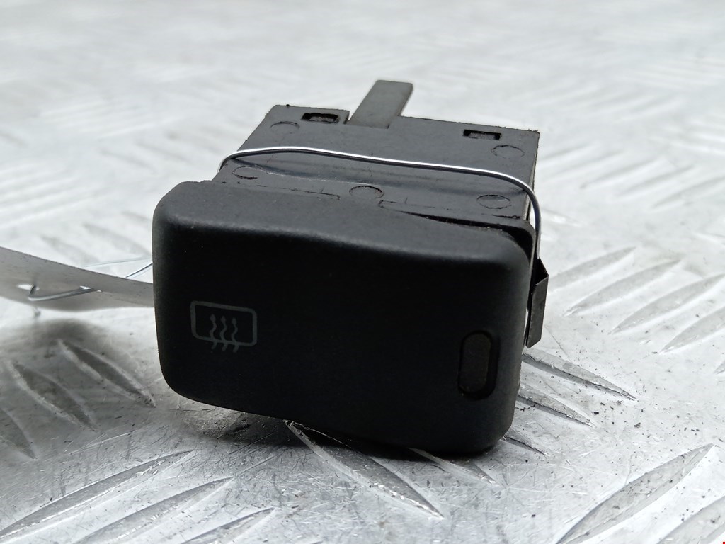 Кнопка подогрева (обогрева) заднего стекла Volkswagen Polo 3 (1994-2002)