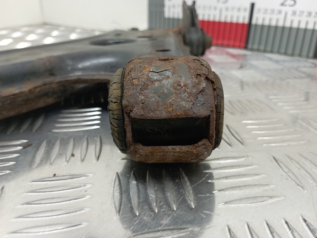 Рычаг передний левый VOLKSWAGEN Golf IV 1997-2003