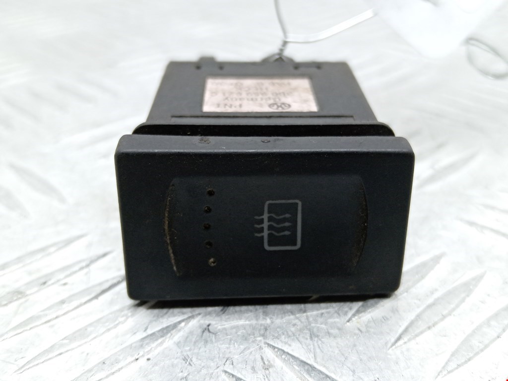 Кнопка подогрева (обогрева) заднего стекла Volkswagen Passat 5 (1996-2000)