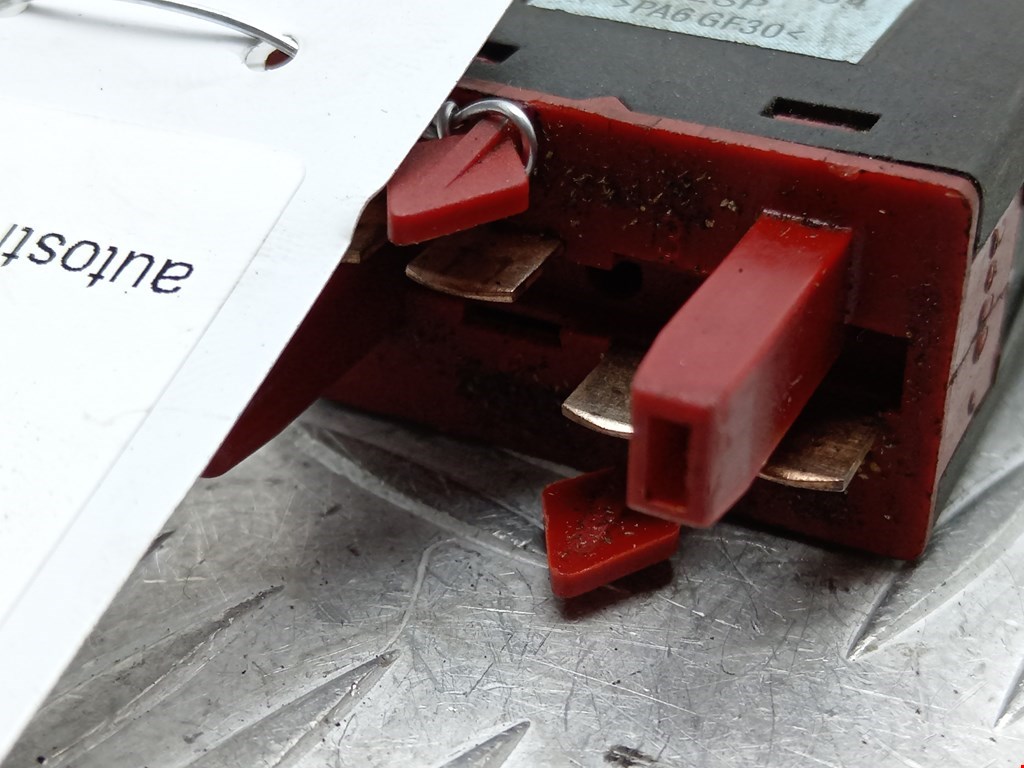 Кнопка антипробуксовочной системы VOLKSWAGEN Beetle A4 1998-2010