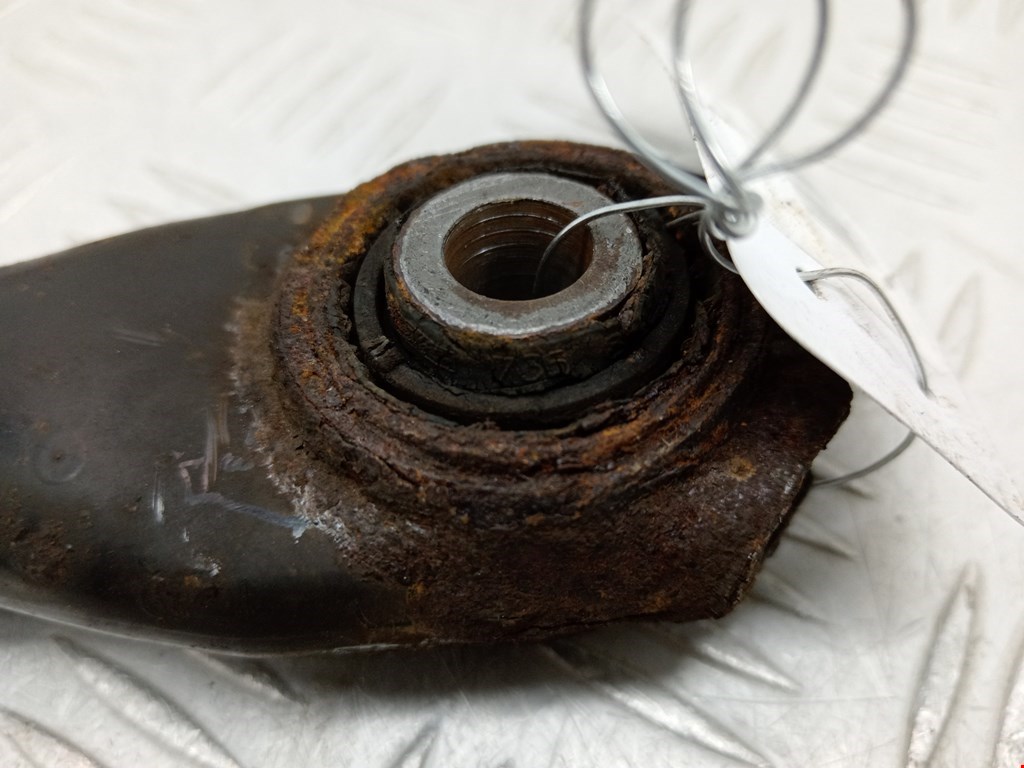 Рычаг задний правый FORD Focus I 1998-2005