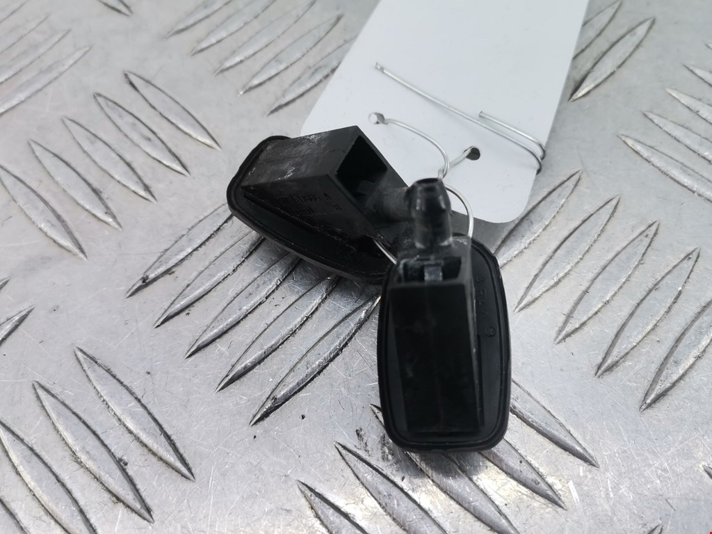 Форсунка омывателя лобового стекла FORD Focus II 2005-2011