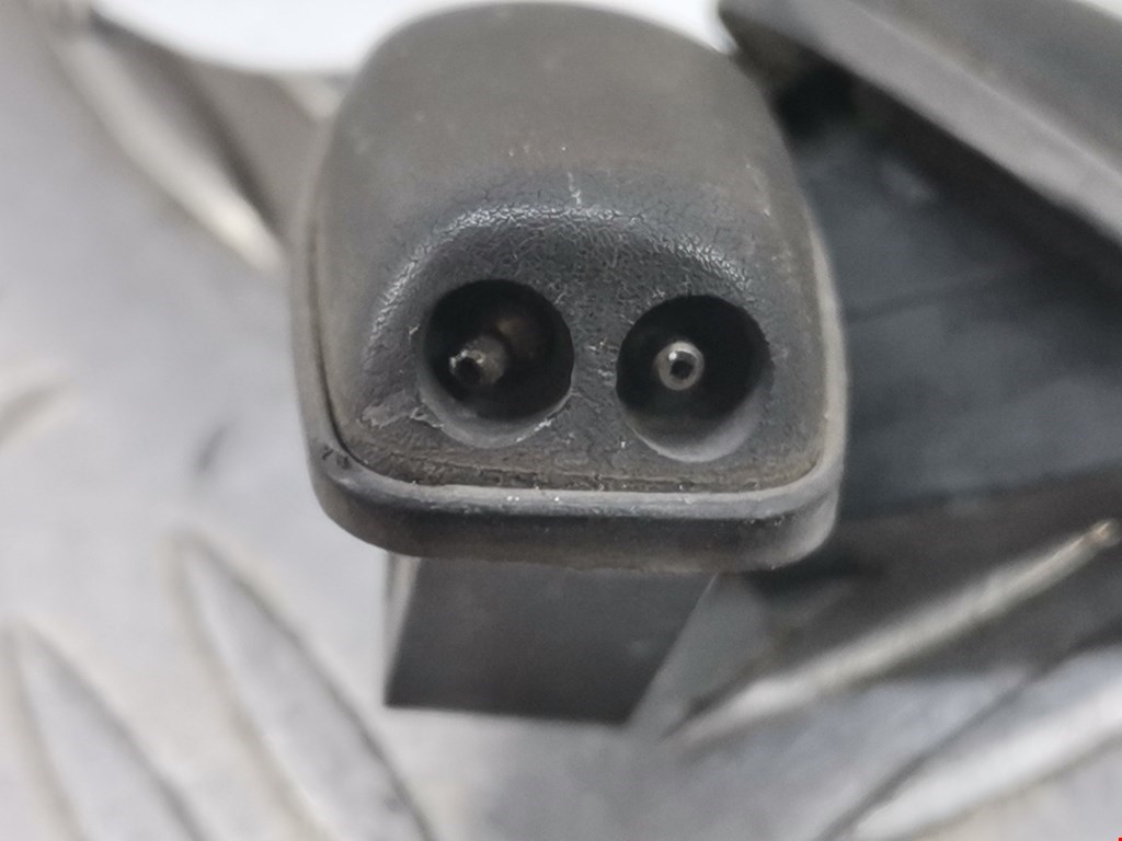 Форсунка омывателя лобового стекла FORD Focus II 2005-2011