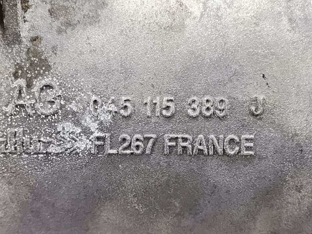 Корпус масляного фильтра AUDI A3 8P 2003-2013