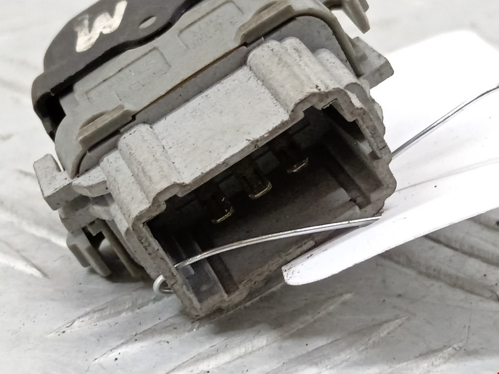 Кнопка стеклоподъемника RENAULT Vel Satis 2002-2009