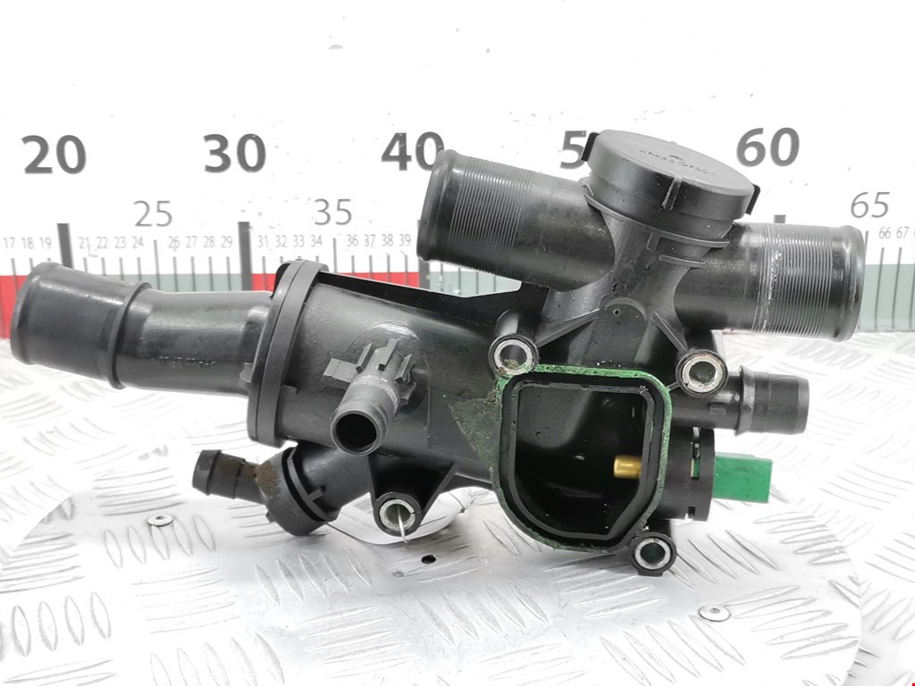 Корпус термостата FORD Focus II 2005-2011