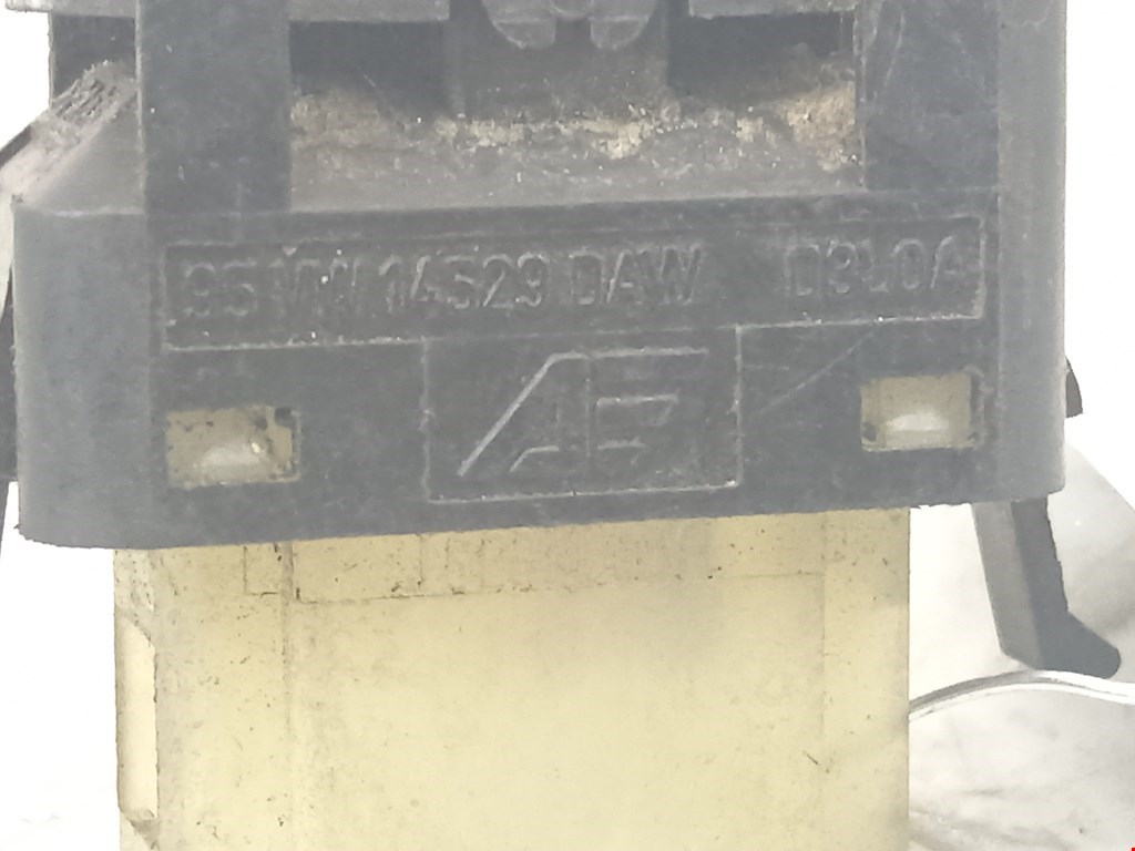 Кнопка стеклоподъемника VOLKSWAGEN Sharan 1995-2010