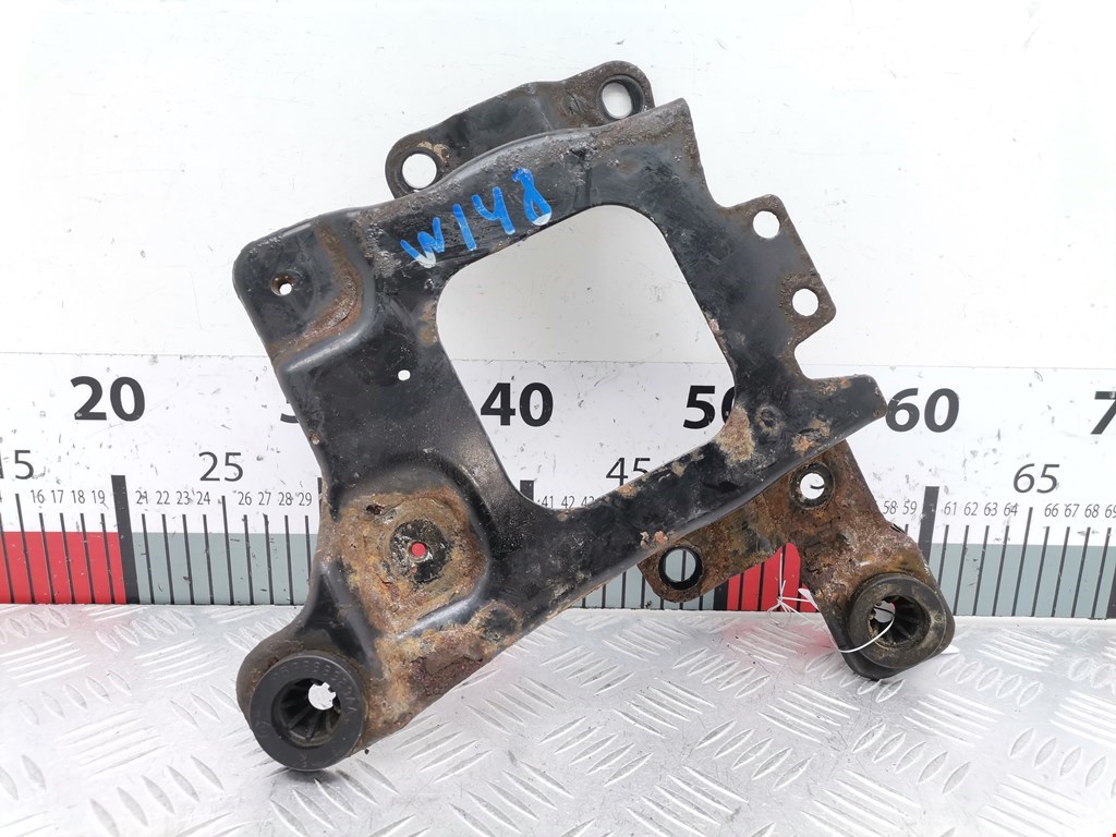 Крепление АКБ (корпус/подставка) FORD Kuga 2008-2012