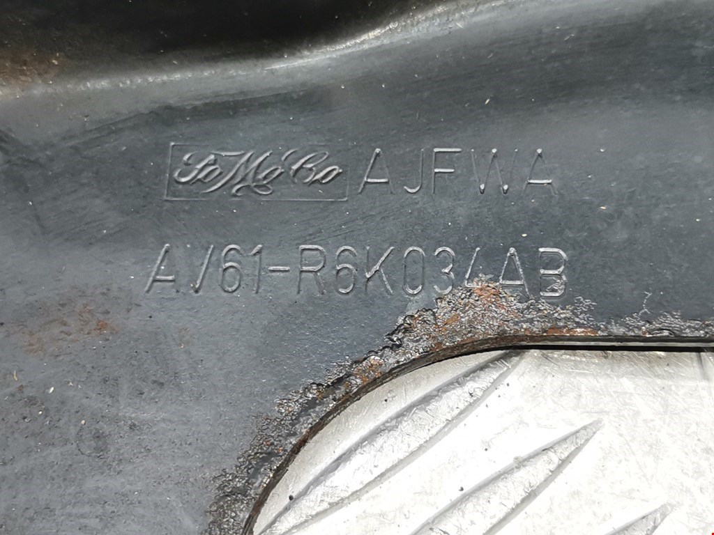 Крепление АКБ (корпус/подставка) FORD Kuga 2008-2012