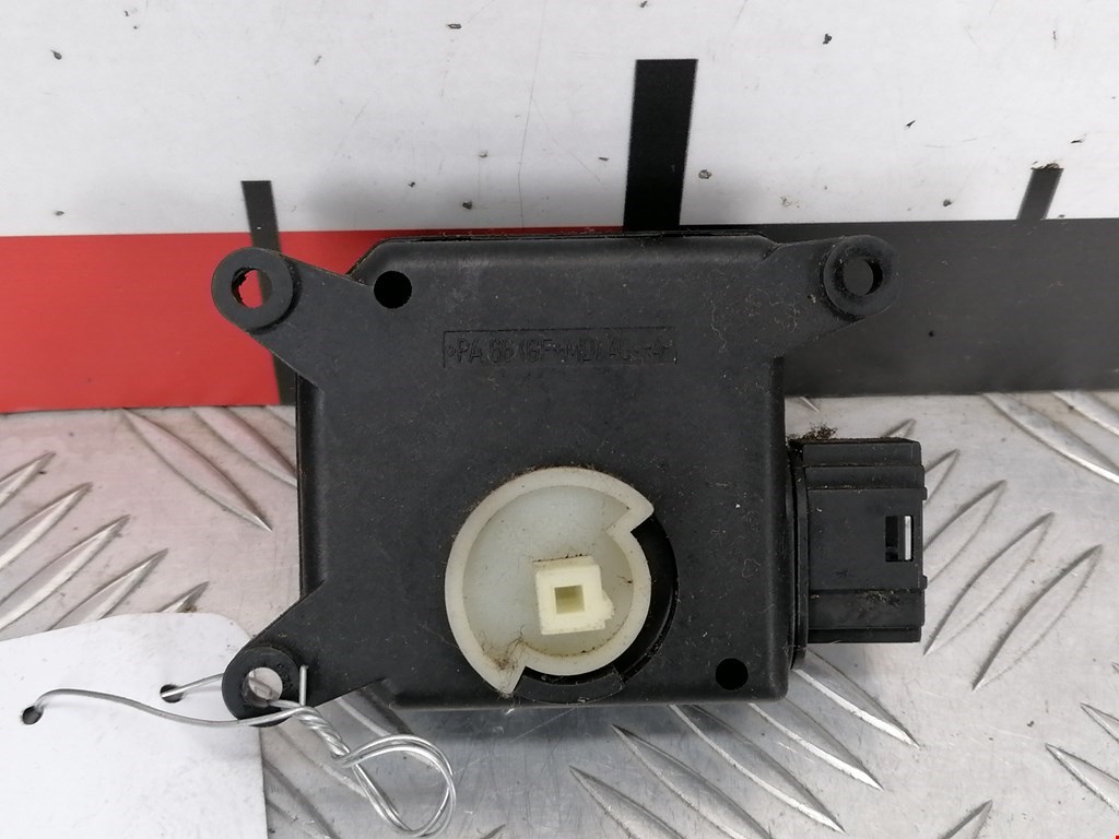 Моторчик заслонки печки OPEL Zafira B 2005-2012