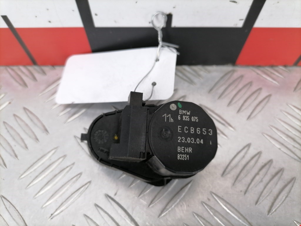 Моторчик заслонки печки BMW 7er 7 серия E65/E66 2001-2008
