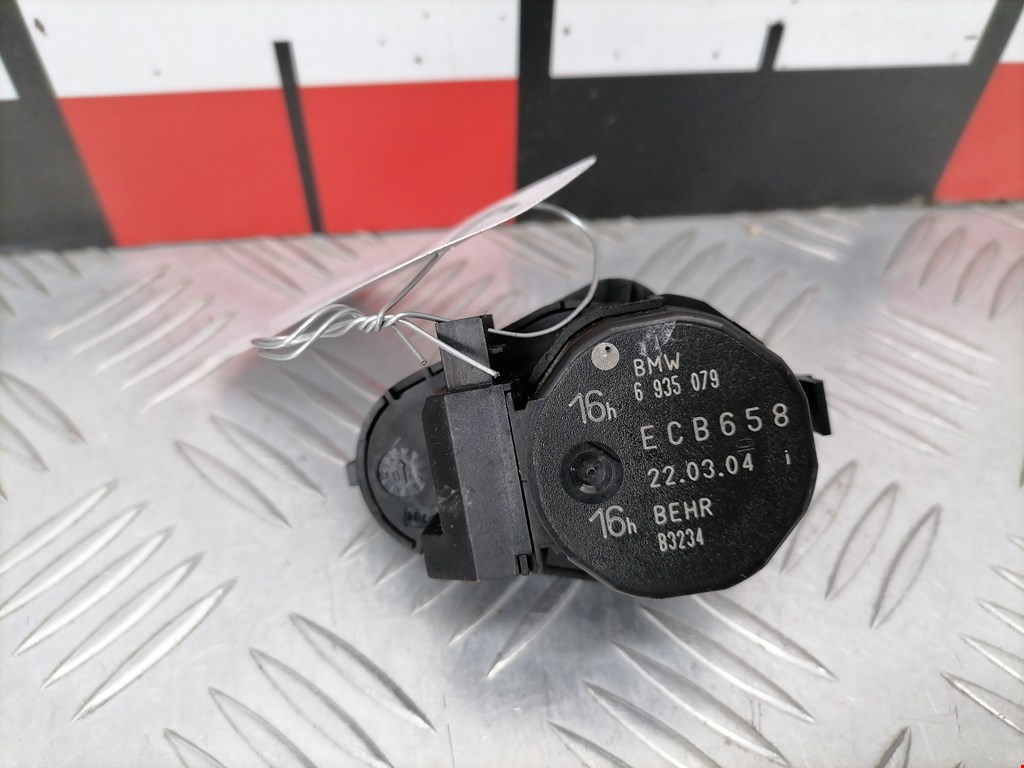 Моторчик заслонки печки BMW 7er 7 серия E65/E66 2001-2008