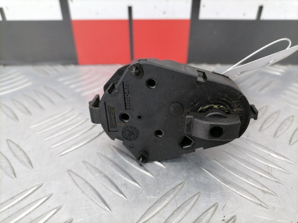 Моторчик заслонки печки BMW 7er 7 серия E65/E66 2001-2008