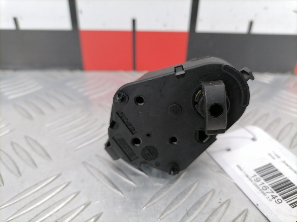 Моторчик заслонки печки BMW 7er 7 серия E65/E66 2001-2008