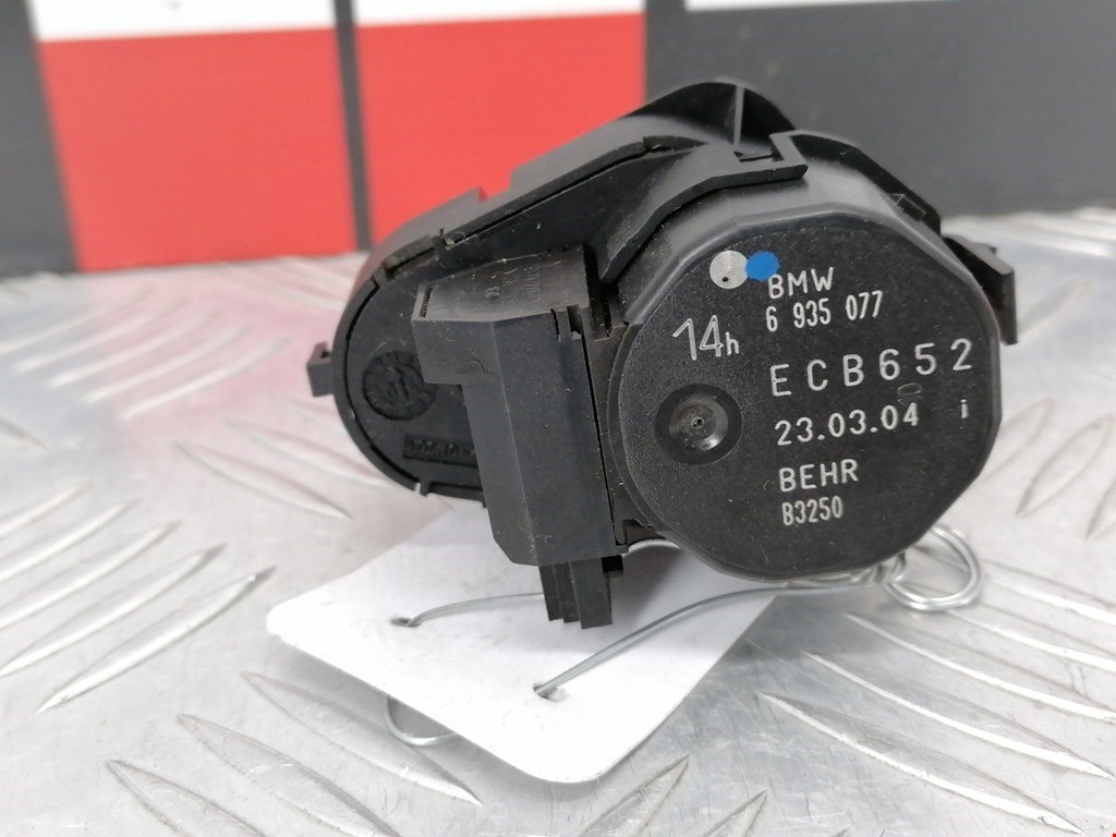 Моторчик заслонки печки BMW 7er 7 серия E65/E66 2001-2008