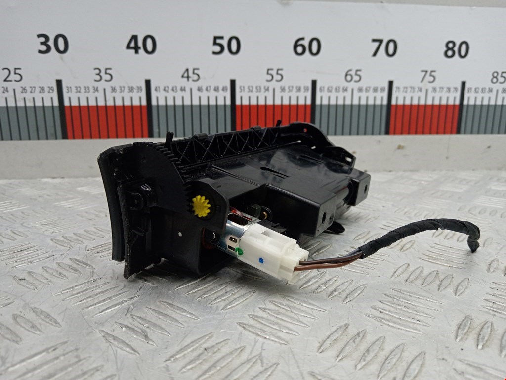 Пепельница передняя VOLKSWAGEN Passat B7 2011-2015