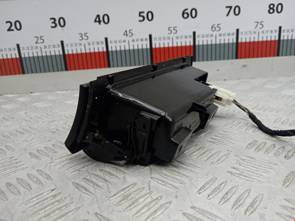 Пепельница передняя VOLKSWAGEN Passat B7 2011-2015