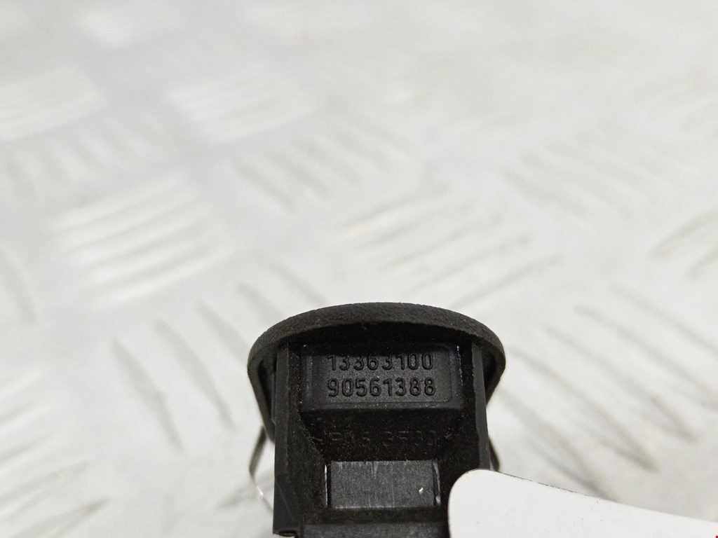 Кнопка стеклоподъемника OPEL Corsa C 2000-2006