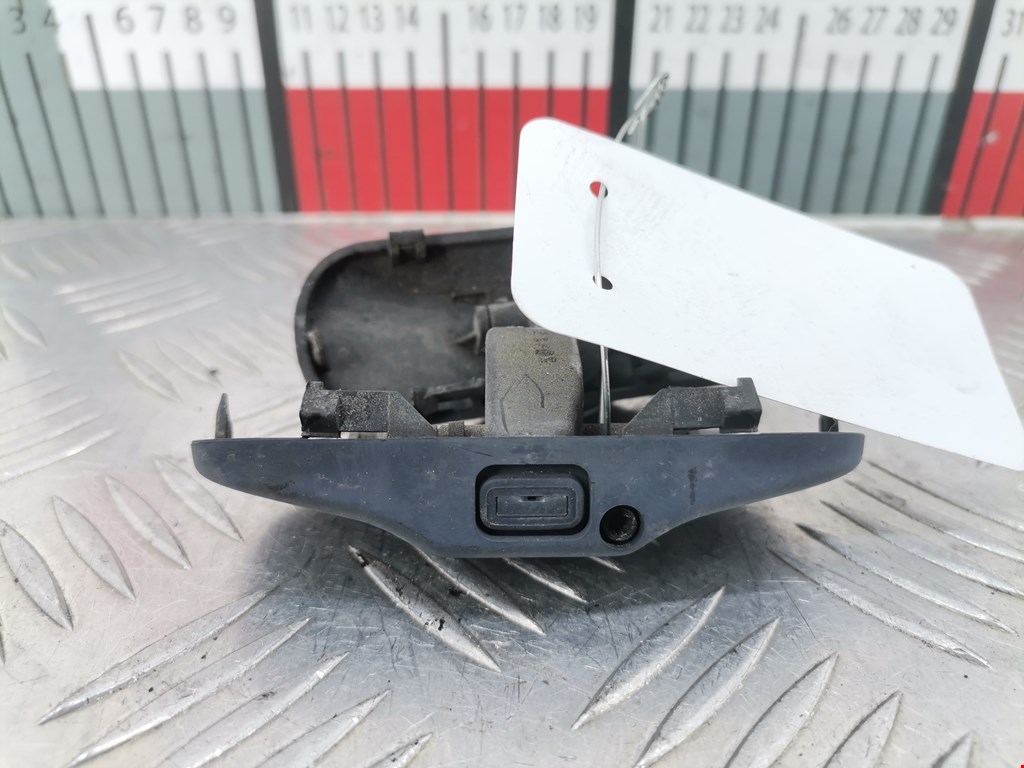 Форсунка омывателя лобового стекла VOLKSWAGEN Jetta V 2005-2011