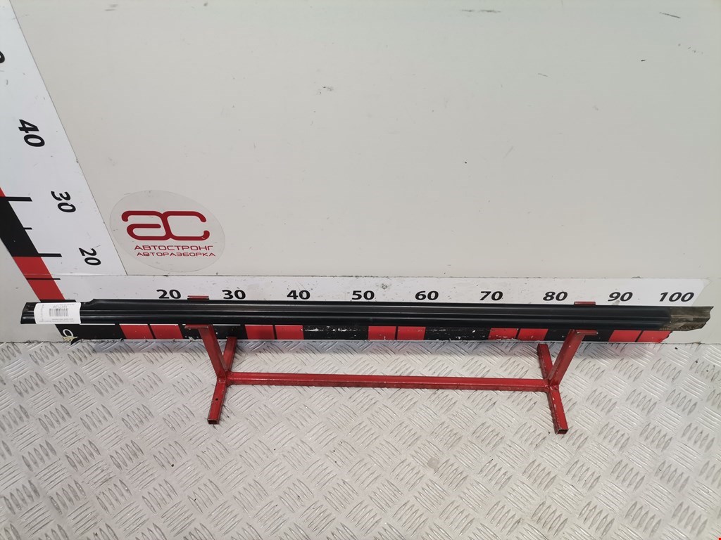 Накладка декоративная (молдинг) стекла двери задней левой Alfa Romeo 146 (930B) (1994-2001)