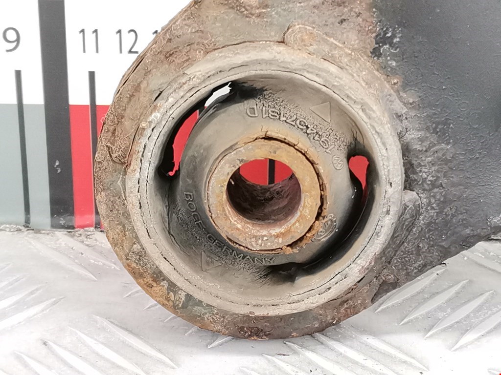 Рычаг передний левый VOLKSWAGEN Golf III 1991-1997