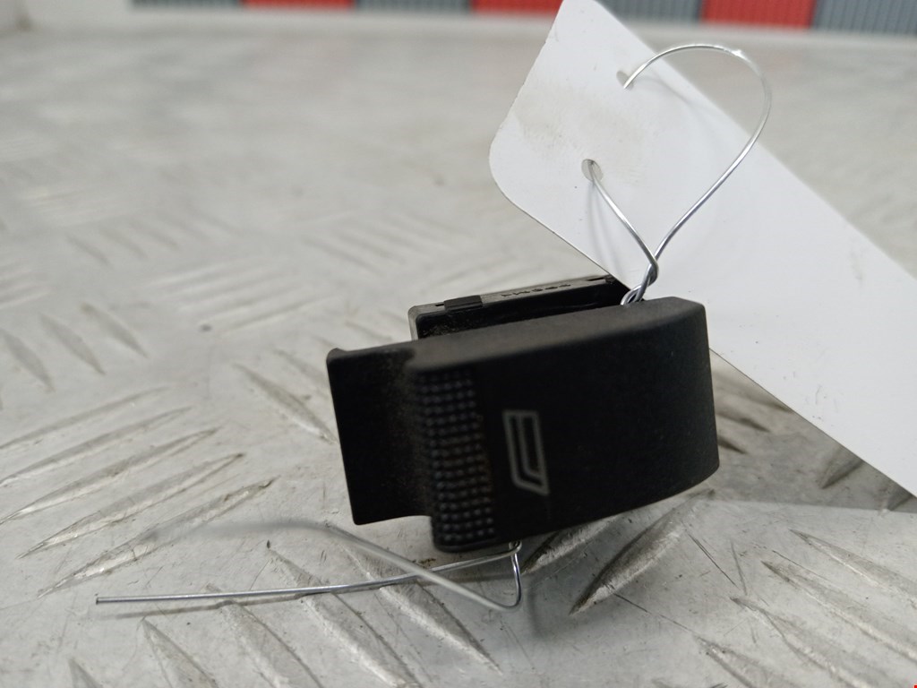 Кнопка стеклоподъемника AUDI A3 8L 1996-2003