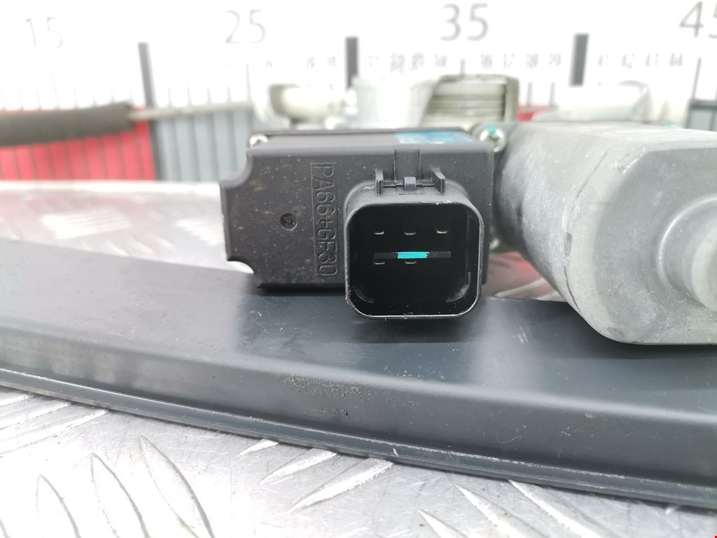 Стеклоподъемник передний правый CHEVROLET Captiva 2006-2010