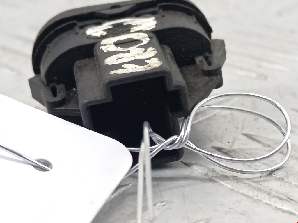 Кнопка стеклоподъемника FORD Focus I 1998-2005