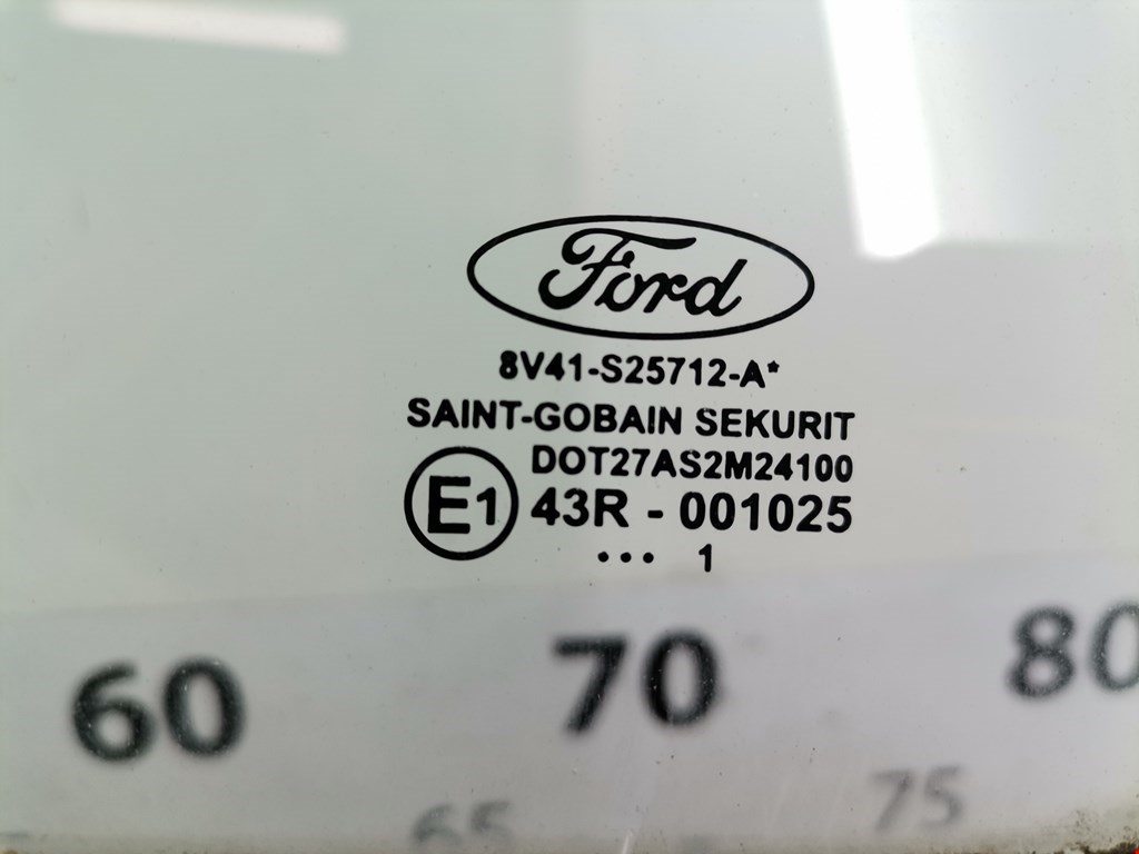 Стекло двери заднее правое FORD Kuga 2008-2012