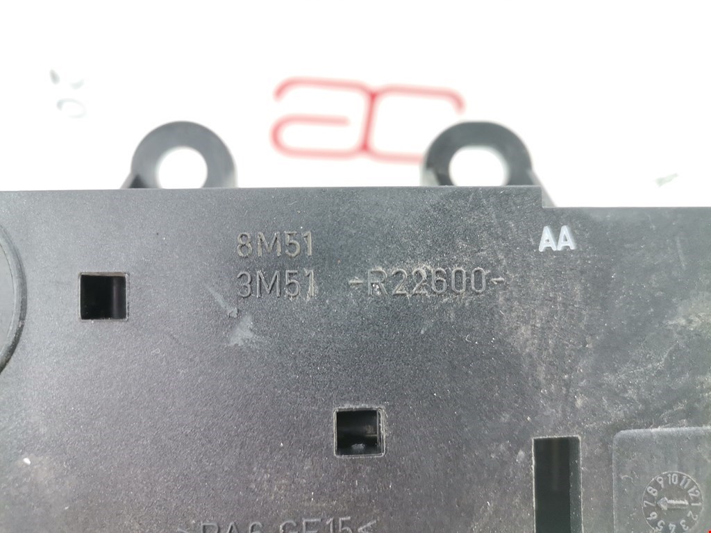 Ручка дверная задняя внутренняя правая FORD Kuga 2008-2012