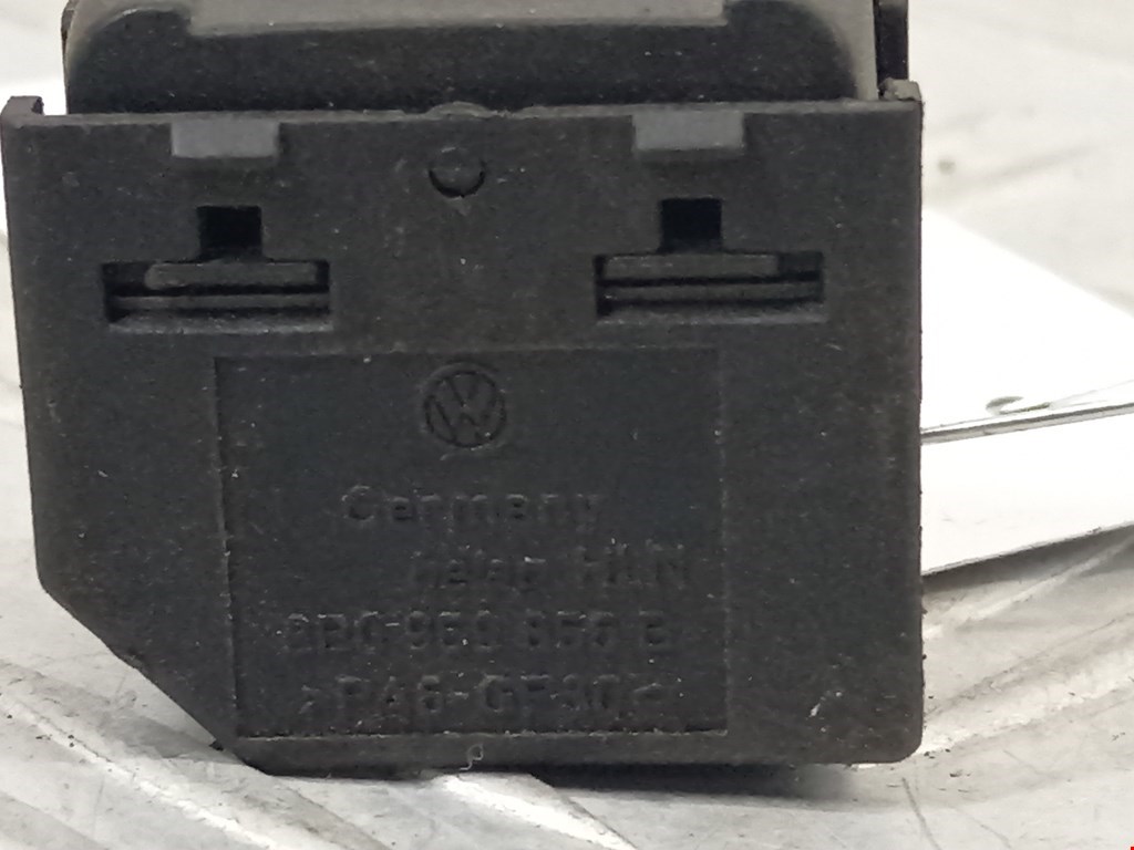 Кнопка стеклоподъемника SKODA Octavia A4 1U- 1997-2010