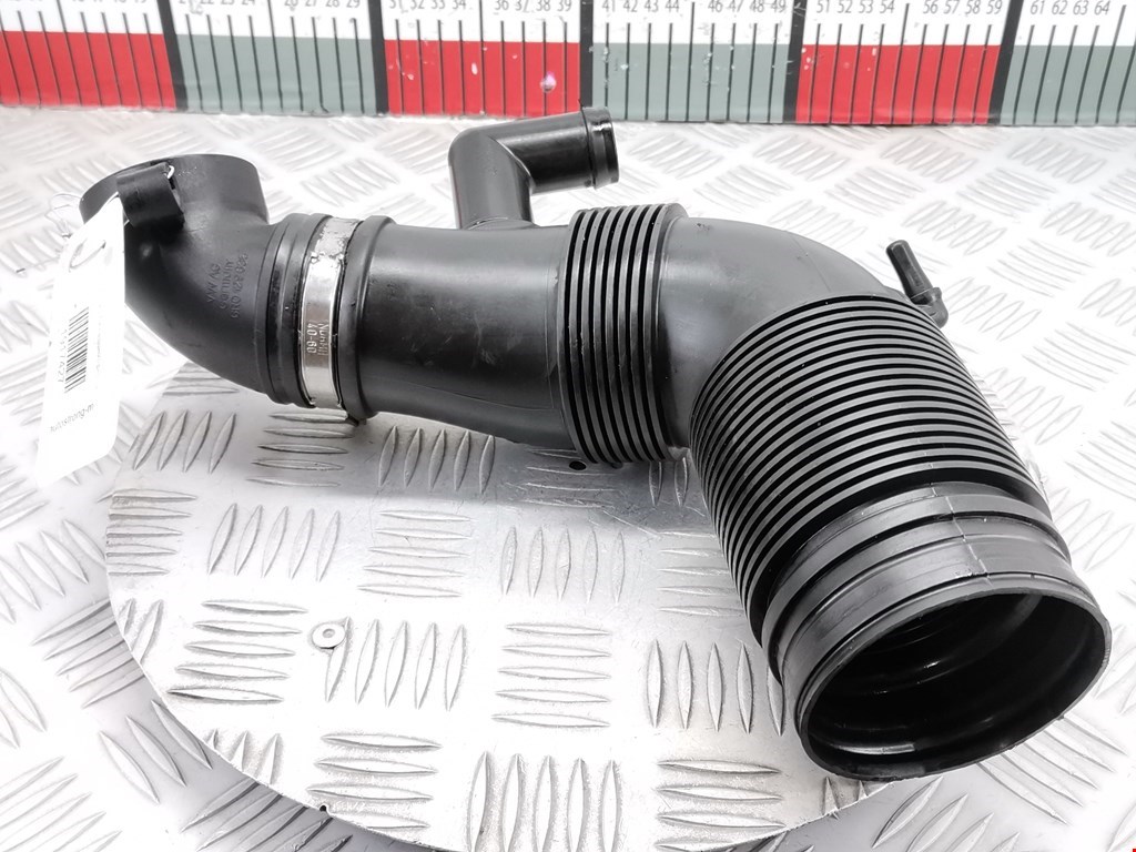 Патрубок воздушного фильтра SKODA Rapid 2012-2020