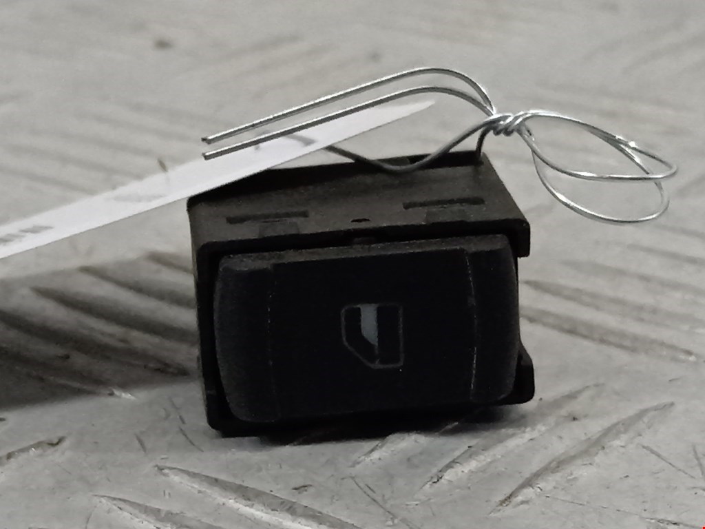 Кнопка стеклоподъемника SKODA Octavia A4 1U- 1997-2010