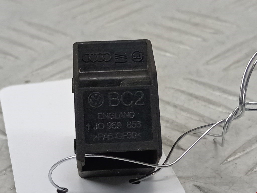 Кнопка стеклоподъемника SKODA Octavia A4 1U- 1997-2010