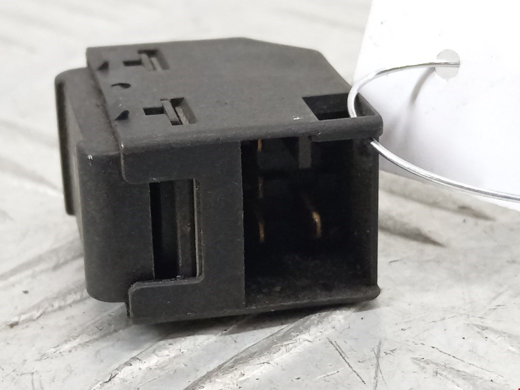 Кнопка стеклоподъемника SKODA Octavia A4 1U- 1997-2010