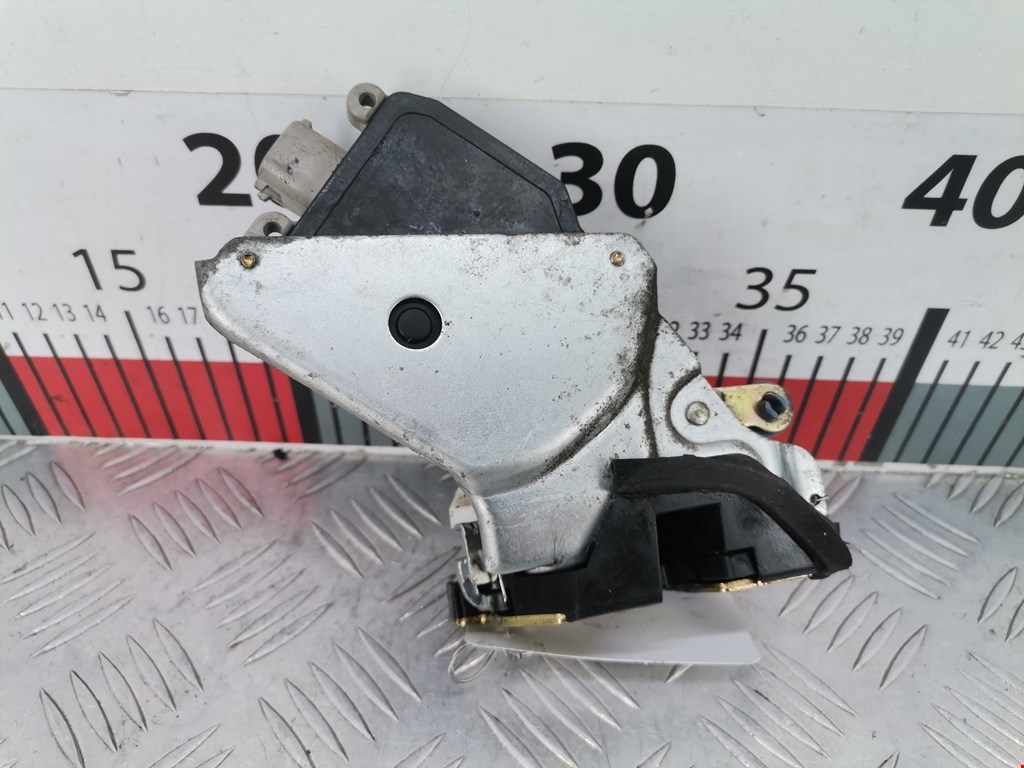 Замок двери передней правой SUZUKI Jimny 1998-2018