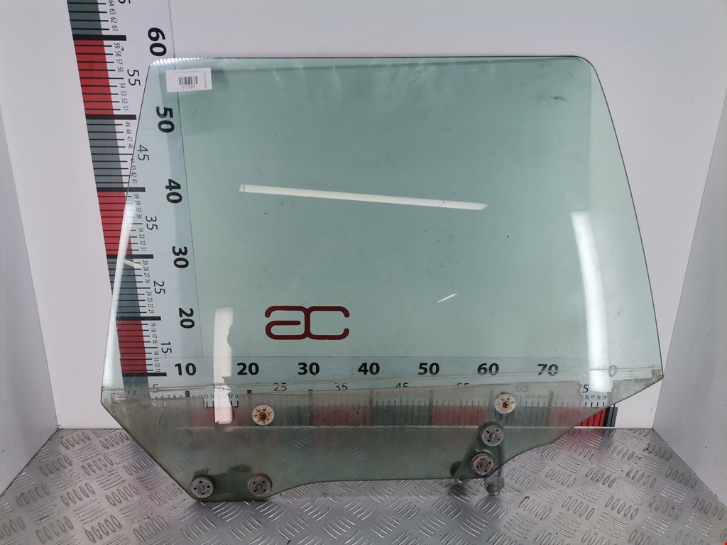 Стекло двери заднее левое SUBARU Forester I 1997-2002