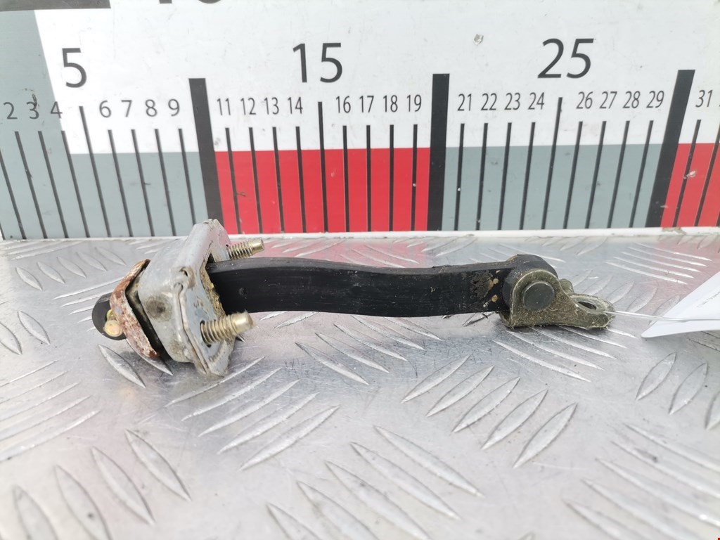 Ограничитель открывания двери SUBARU Forester I 1997-2002