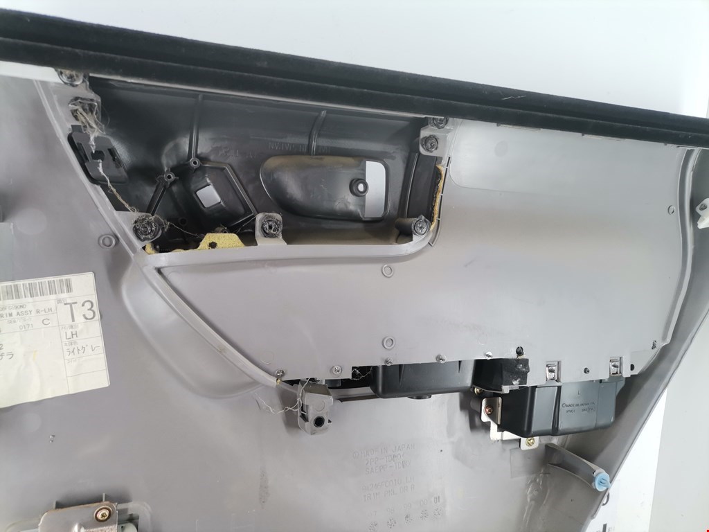 Обшивка двери задняя левая SUBARU Forester I 1997-2002