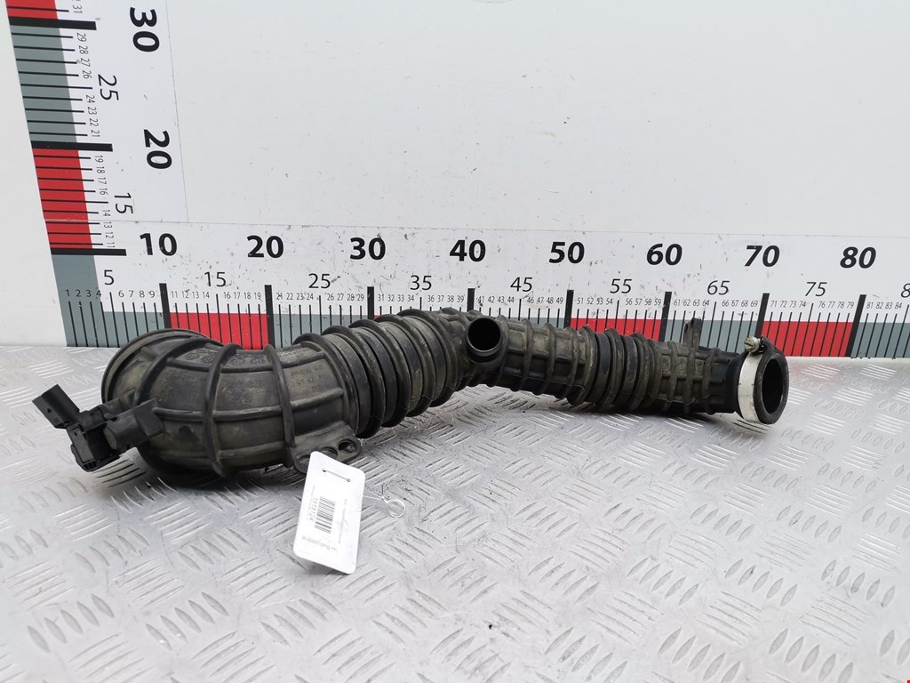 Патрубок воздушного фильтра (гофра инжектора) Volkswagen Transporter (T5) (2003-2015)