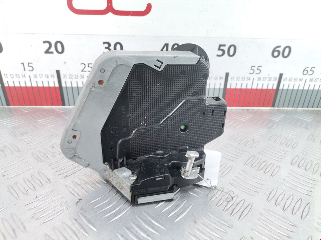 Замок двери задней правой TOYOTA RAV 4 XA30 2006-2012